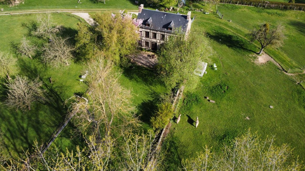 Bed and Breakfast Le Petit Manoir De La Vernelle Fourmetot Zewnętrze zdjęcie